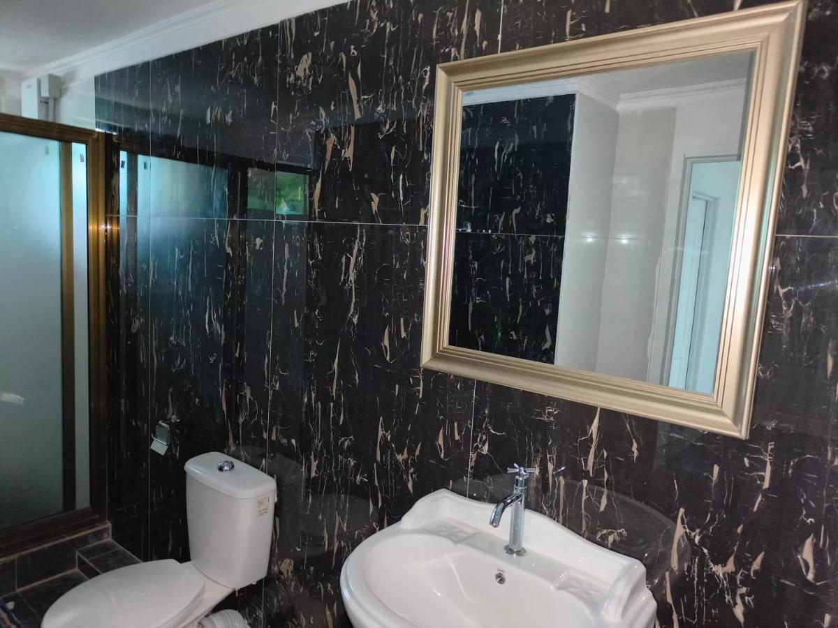 Alpha & Omega Apartment Seychelles Beau Vallon  Bagian luar foto